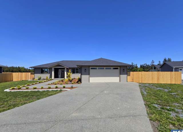 Property at 37 Kates Ct, Port Angeles, WA 98362, 2 beds, 2 baths