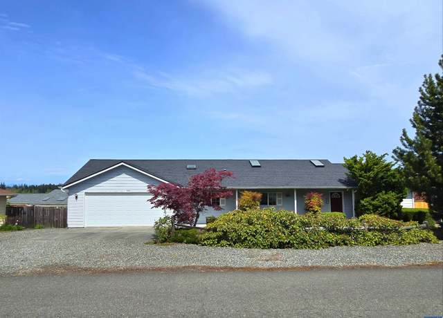 Property at 404 W Eunice St, Sequim, WA 98382, 3 beds, 2 baths