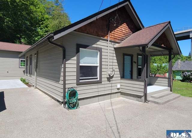 Property at 820 S Valley St, Port Angeles, WA 98362, 3 beds, 2 baths