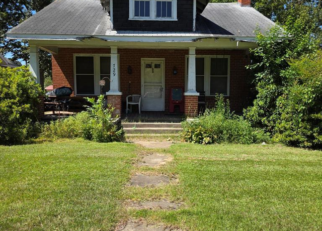 Property at 729 Monroe St, Roanoke Rapids, NC 27870, 3 beds, 1 bath