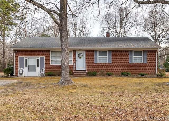 Property at 821 Northington St, South Hill, VA 23970, 3 beds, 1 bath