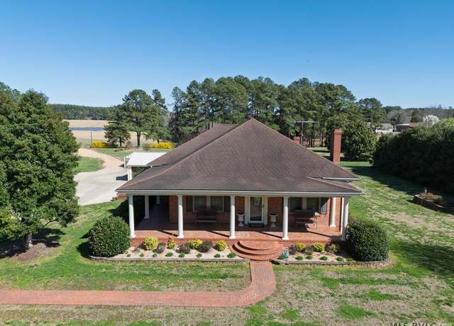 Property at 439 Main St, Brodnax, VA 23920, 3 beds, 2 baths