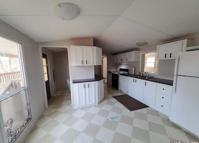 Property at 228 Chaco Trl, Bracey, VA 23919, 3 beds, 2 baths