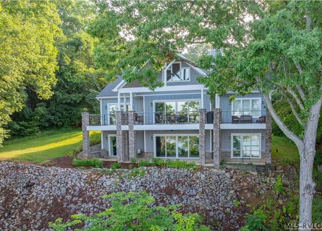 Property at 84 Lost Forest Rd, Bracey, VA 23919, 3 beds, 4.5 baths