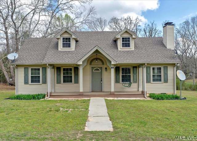 Property at 159 Clearview Dr, South Hill, VA 23970, 3 beds, 2 baths