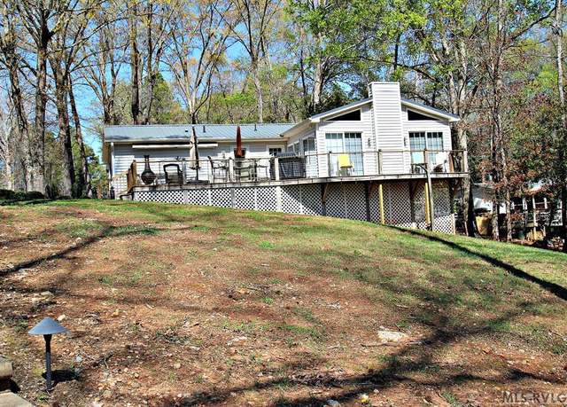 Property at 423 Winding Way, Bracey, VA 23919, 3 beds, 2 baths