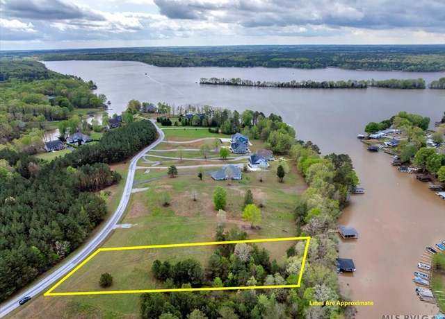Property at 950 Starboard Dr, Bracey, VA 23919