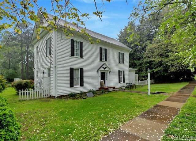 Property at 328 Mosby Ave, Littleton, NC 27850, 5 beds, 2 baths