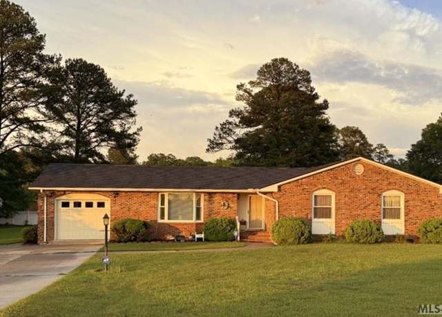 Property at 109 Western Dr, Roanoke Rapids, NC 27870, 3 beds, 2 baths
