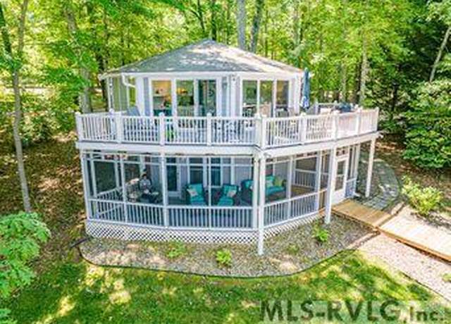 Property at 226 Sunny Acres Rd, Littleton, NC 27850, 2 beds, 2 baths