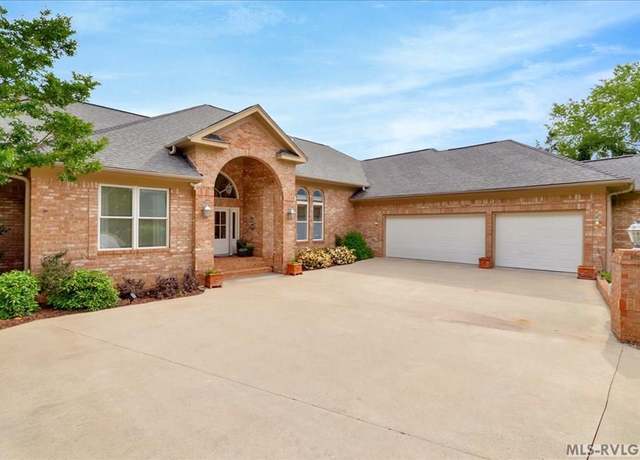 Property at 1640 Lindy Rd, Littleton, NC 27850, 4 beds, 3.5 baths
