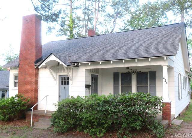 Property at 424 Washington St, Roanoke Rapids, NC 27870, 3 beds, 2 baths