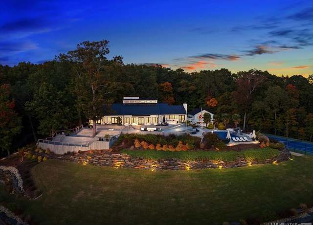 Property at 387 Country Rd, Littleton, NC 27850, 4 beds, 4.5 baths
