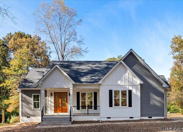 Property at 24 Spruce Ct, Bracey, VA 23919, 3 beds, 2.5 baths