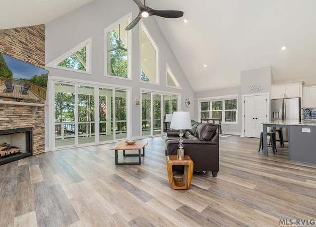 Property at 169 Shearwater Ct, Littleton, NC 27850, 4 beds, 2.5 baths