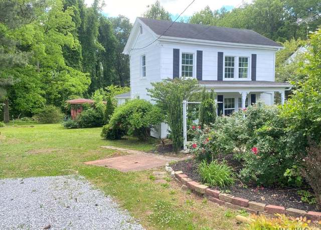 Property at 103 Seaboard Ave, La Crosse, VA 23950, 2 beds, 1 bath