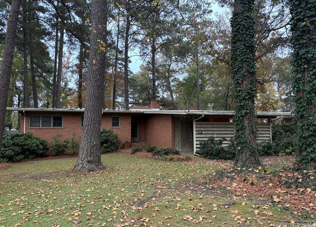 Property at 518 Franklin St, Roanoke Rapids, NC 27870, 3 beds, 2.5 baths