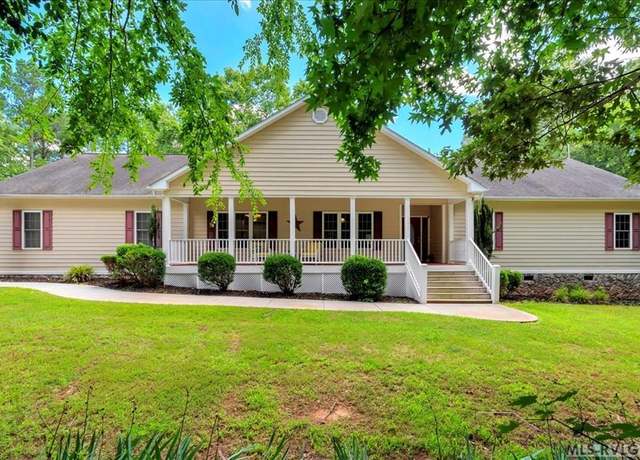 Property at 691 Hawks Nest Dr, Bracey, VA 23919, 3 beds, 2.5 baths
