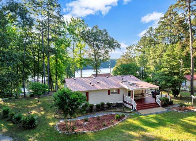 Property at 942 Hawthorne Dr, Bracey, VA 23919, 3 beds, 2 baths