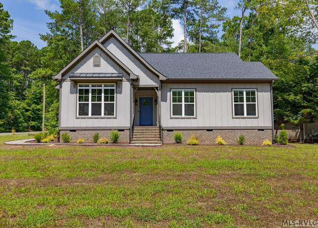Property at 106 Parkview Cir, Littleton, NC 27850, 3 beds, 2 baths