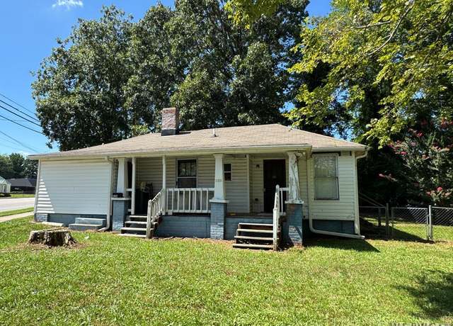 Property at 526 W Ridgeway St, Warrenton, NC 27589, 3 beds, 3 baths