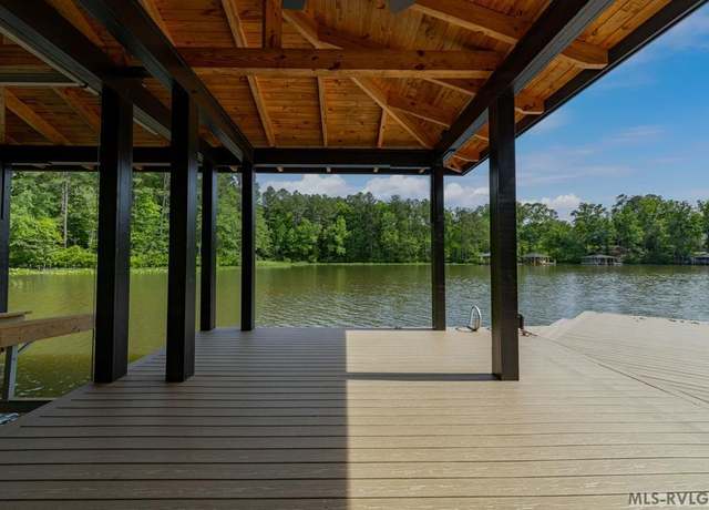 Property at 688 Waterlyn Dr, Ebony, VA 23845