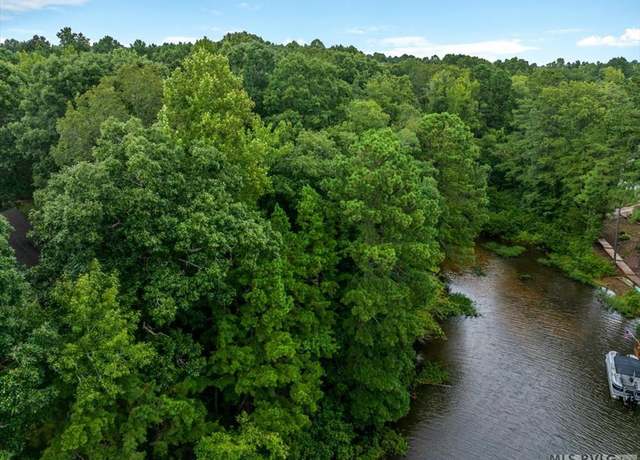 Property at 139R Mary Ct, Bracey, VA 23919