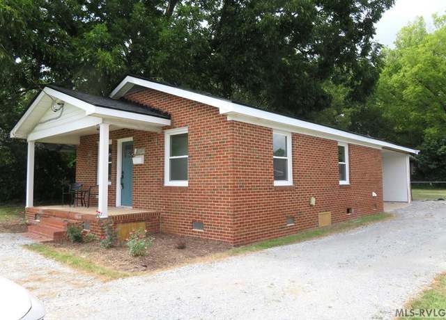 Property at 1104 Bolling Rd, Roanoke Rapids, NC 27870, 2 beds, 1 bath
