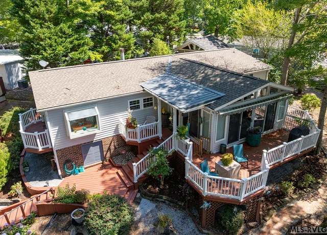 Property at 39 Fish Trl, Bracey, VA 23919, 3 beds, 2 baths