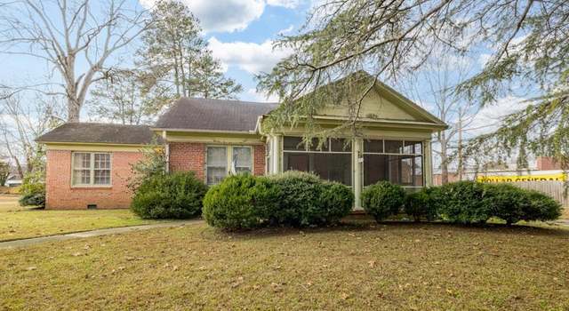 Photo of 204 W Pittsylvania St, Halifax, NC 27839
