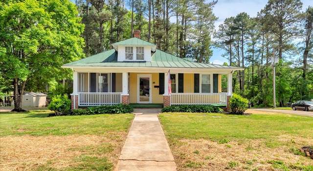 Photo of 912 First Ave, Lawrenceville, VA 23868
