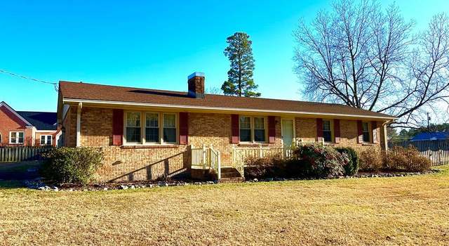 Photo of 302 N King St, Winton, NC 27986