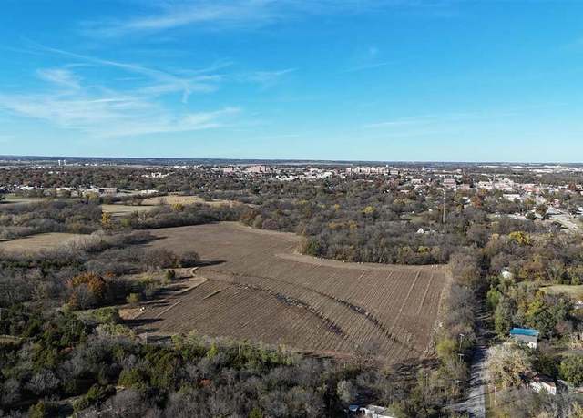 Property at 208 W 22nd Ave, Stillwater, OK 74074