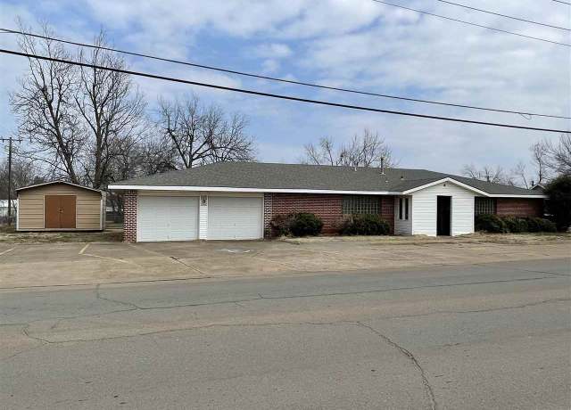 Property at 112 S Highland Ave, Cushing, OK 74023, 1 bath