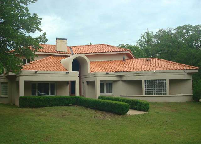 Property at 4811 E Wild Turkey Rd, Stillwater, OK 74075, 4 beds, 2.5 baths