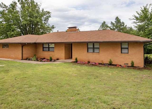 Property at 823 Rnch, Stillwater, OK 74075, 4 beds, 3 baths