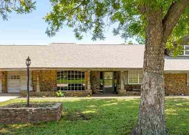Property at 703 N Dryden Cir, Stillwater, OK 74075, 4 beds, 2.5 baths