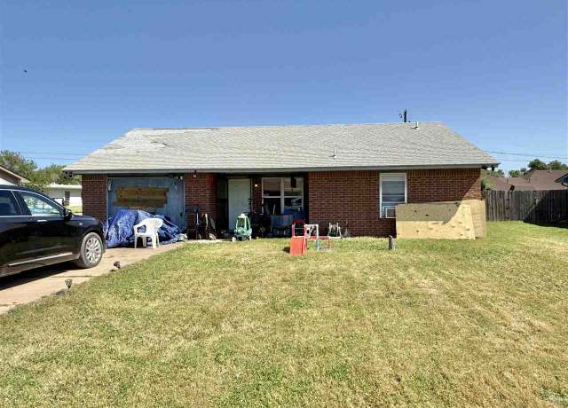 Property at 208 Versailes Ave, Garber, OK 73738, 3 beds, 1.5 baths