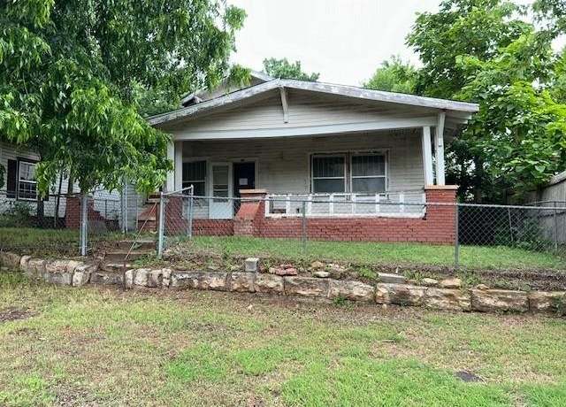 Property at 805 Cedar St, Perry, OK 73077, 4 beds, 1 bath