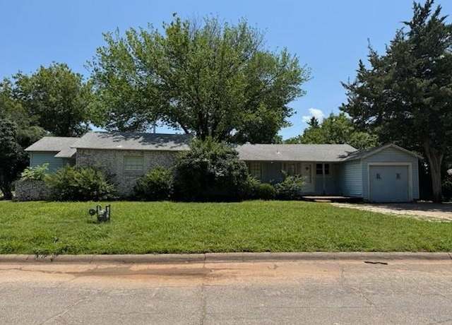 Property at 102 S Kings St, Stillwater, OK 74074, 3 beds, 2 baths