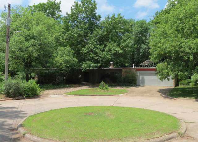 Property at 1512 N Wildwood Ct, Stillwater, OK 74075, 3 beds, 2 baths
