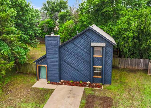 Property at 122 S Blair St, Stillwater, OK 74074, 2 beds, 2 baths