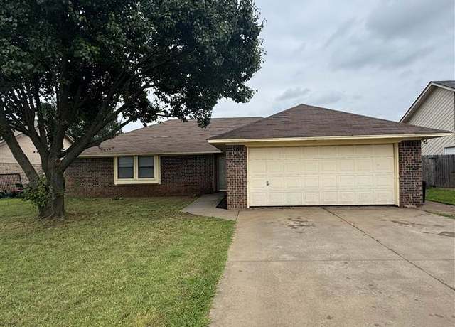 Property at 1913 N Skyline St, Stillwater, OK 74075, 3 beds, 2 baths