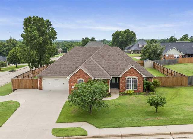 Property at 4601 W 12th Ave, Stillwater, OK 74074, 4 beds, 2.5 baths