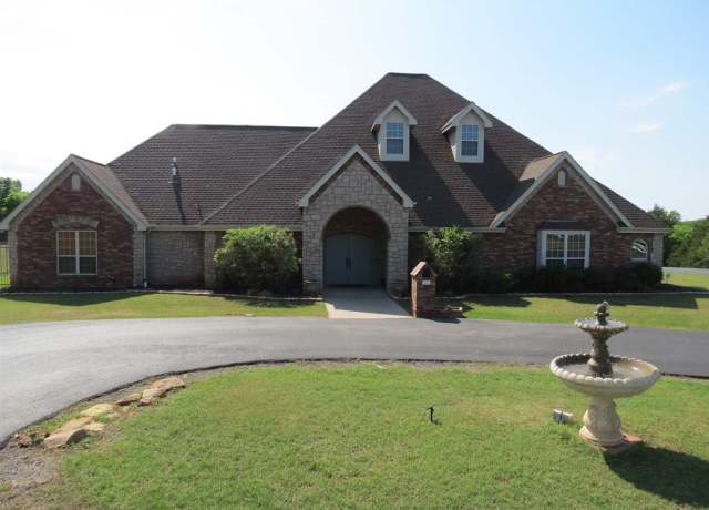 Property at 4700 N Washington St, Stillwater, OK 74075, 3 beds, 3.5 baths