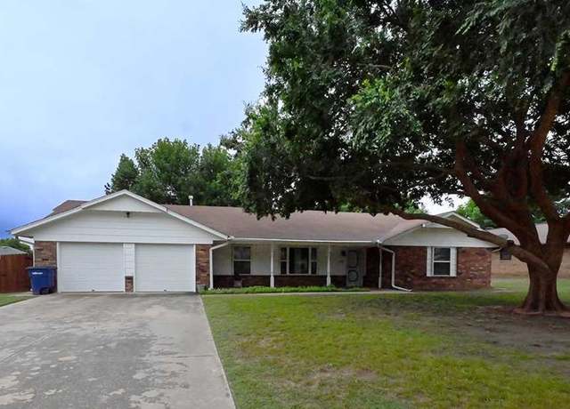 Property at 117 E Lakehurst Dr, Stillwater, OK 74075, 4 beds, 3 baths
