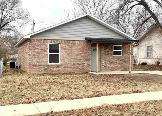 Property at 615 E Cherry St, Cushing, OK 74023, 2 beds, 2 baths