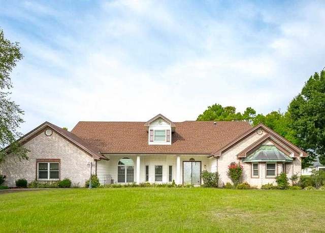Property at 1803 Jessica Cir, Perry, OK 73077, 4 beds, 2.5 baths