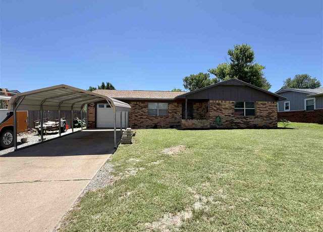 Property at 208 E Tower Ave, Perry, OK 73077, 3 beds, 1.5 baths