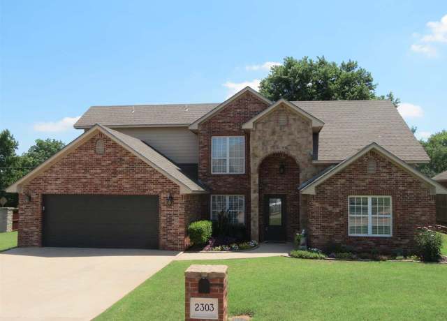 Property at 2303 S Silverdale Dr, Stillwater, OK 74074, 5 beds, 2.5 baths